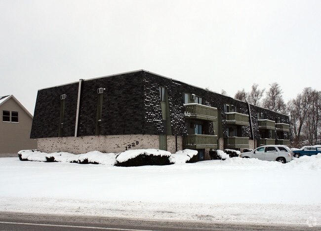 Building Photo - Portage View Apartments