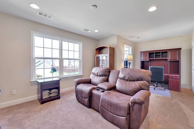 Building Photo - Sparkling clean 4 bedroom home in Spring H...