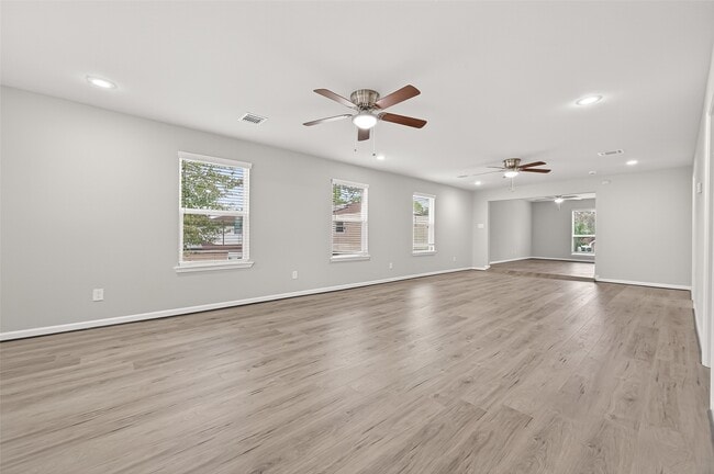 Building Photo - 7739 Antoine Dr