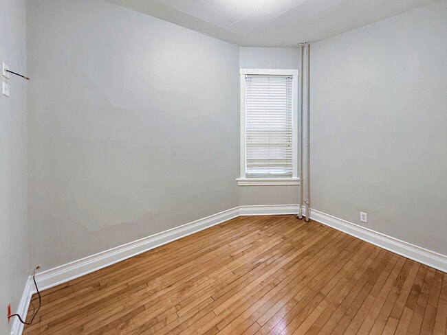 Building Photo - 2340 N Tripp Ave