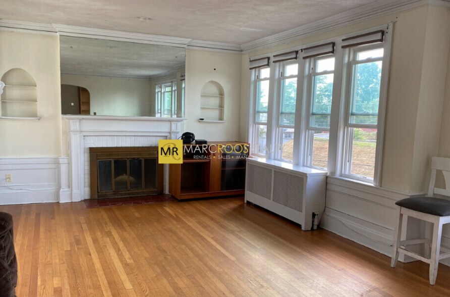 Building Photo - 28 Manet Rd