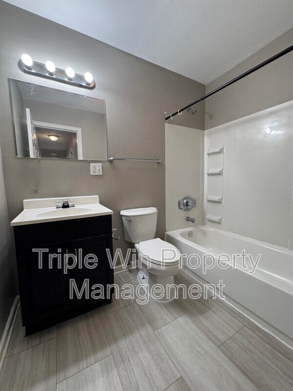 Building Photo - 1629 Talisman Ln