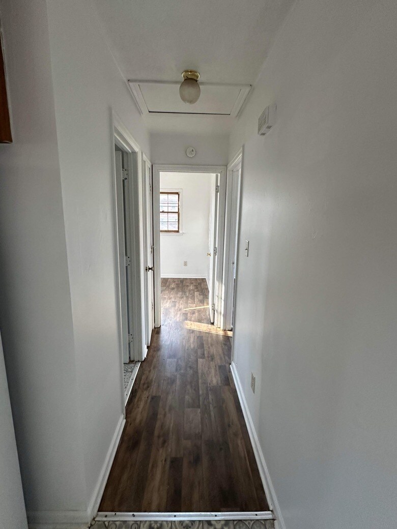 Hallway - 183 Loch Ln