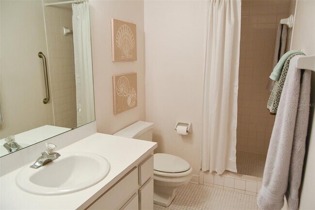 Building Photo - 111 Cypress Ct