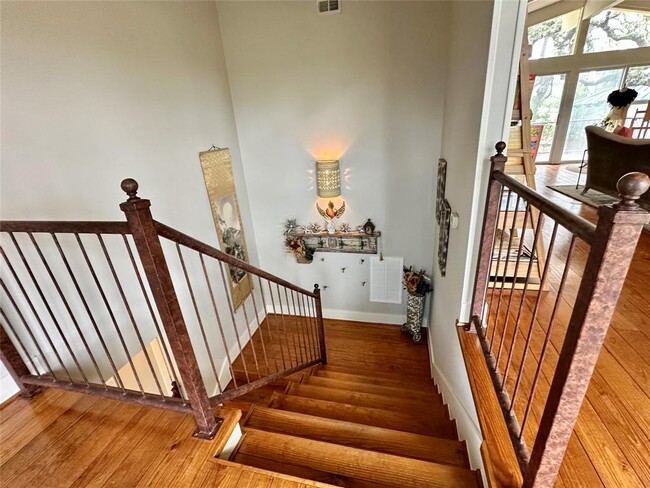 Building Photo - 709 Sunfish St