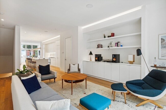 Building Photo - 1539 6th St NW