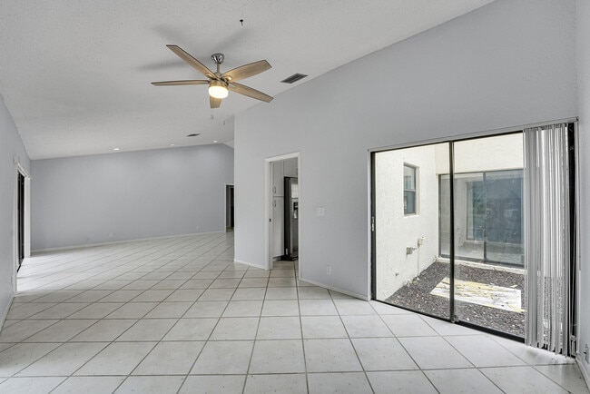 Building Photo - 6565 Las Flores Dr