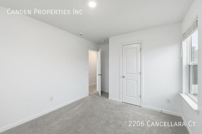 Building Photo - 2206 Cancellara Ct