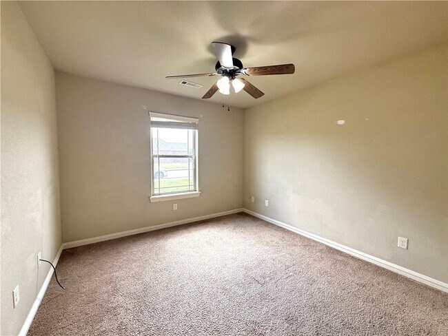 Building Photo - 1010 Messina Way