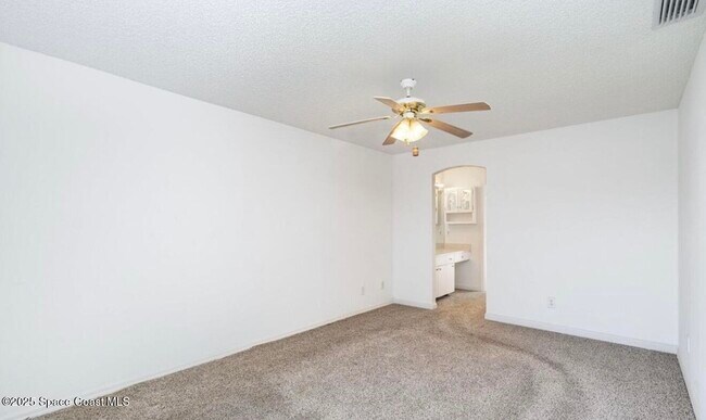 Building Photo - 1964 Bayhill Dr