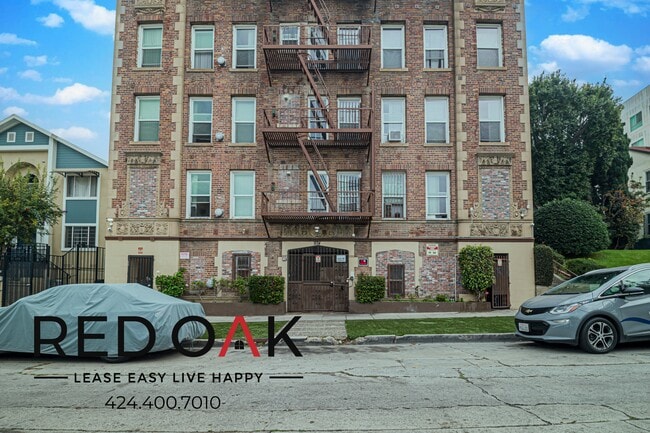 Building Photo - 974 S Gramercy Pl