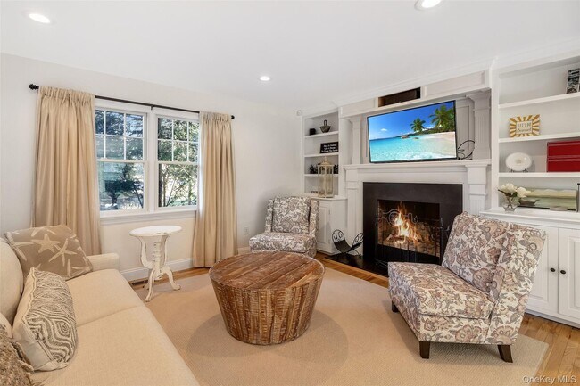 Building Photo - 435 Luptons Point Rd