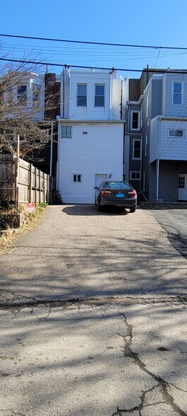 Building Photo - 3834 Manayunk Ave