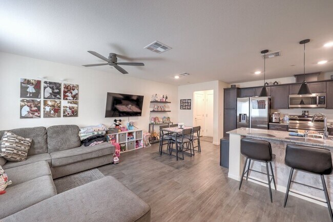 Building Photo - 6816 Citron Mist Ct