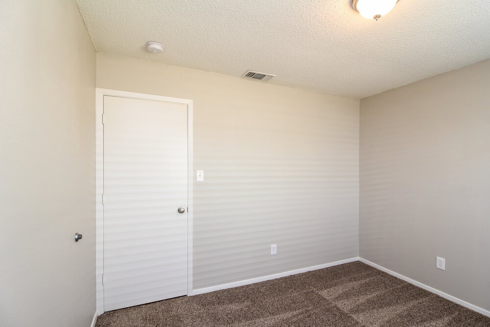 Building Photo - 2534 Bentley Dr