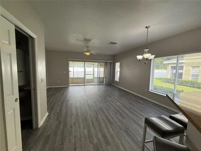 Building Photo - 20460 Needletree Dr