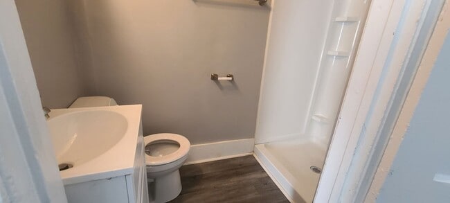 Building Photo - Charming 3BR/2Bath in Moline