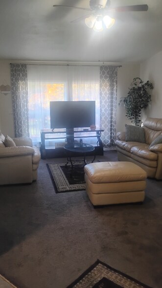 Building Photo - 29422-29132 132nd Ave E