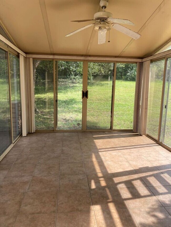 Building Photo - 4 Bedroom South Charlotte Home!