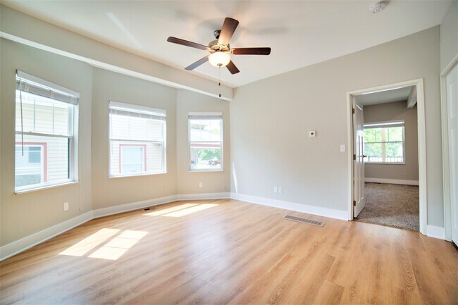 Building Photo - 3004 West St