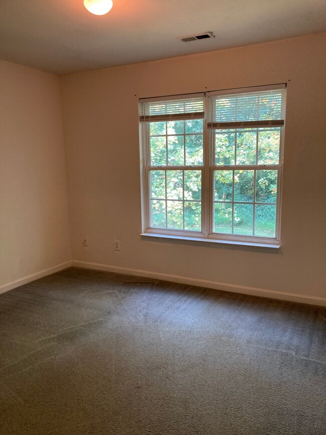 Building Photo - 65 Red Ln