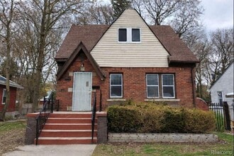 Building Photo - 18244 Lenore Ave