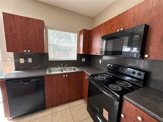 Building Photo - 1536 SE 31st Ct