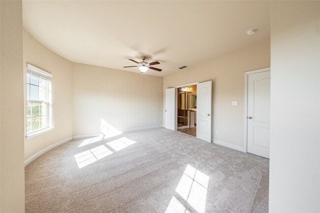 Building Photo - 2500 Rockbrook Dr