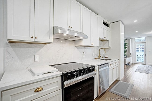 Building Photo - 4250 Galt Ocean Dr