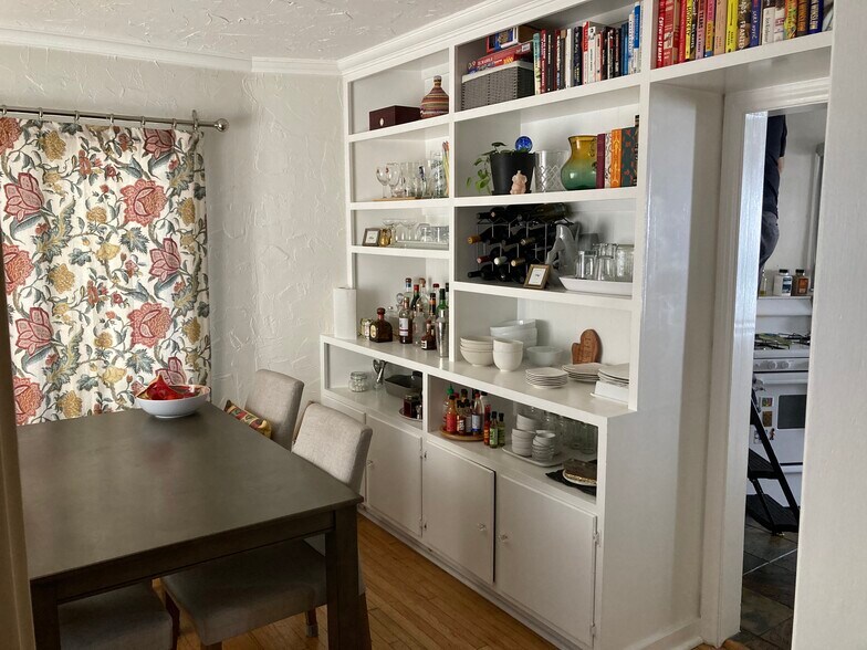 dining room - 3936 Beethoven St