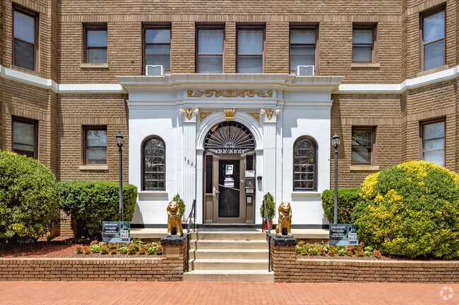 Building Photo - The Abby