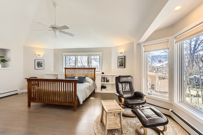 Building Photo - Peaceful 4 BDR Retreat in West Boulder