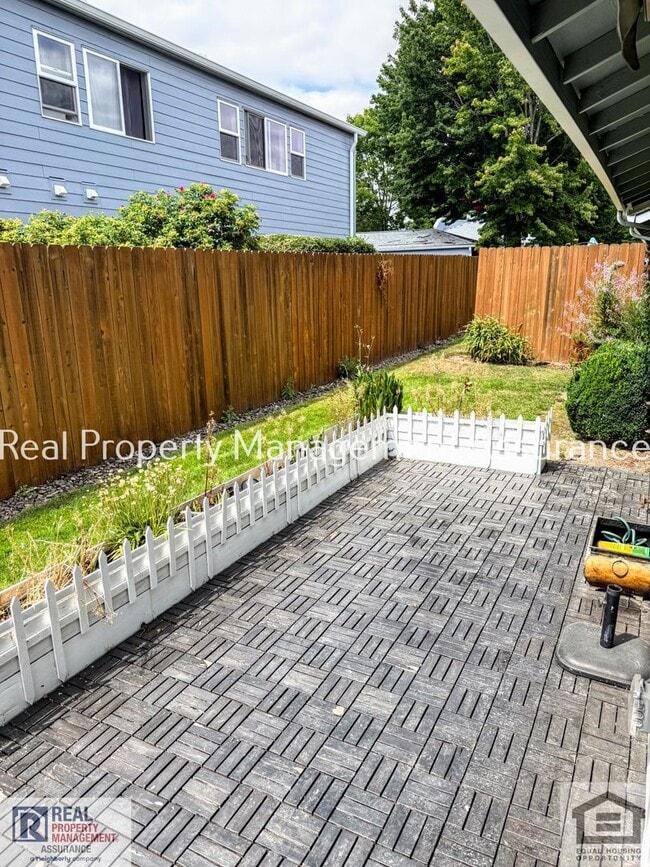 Building Photo - 2383 SE 61st Ln