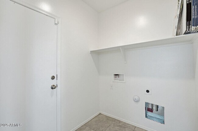 Building Photo - 1139 W Sand Cyn Ct