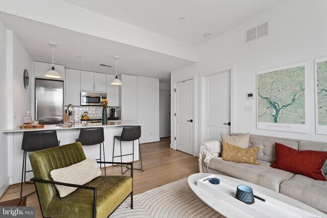 Building Photo - 2905 Georgia Ave NW