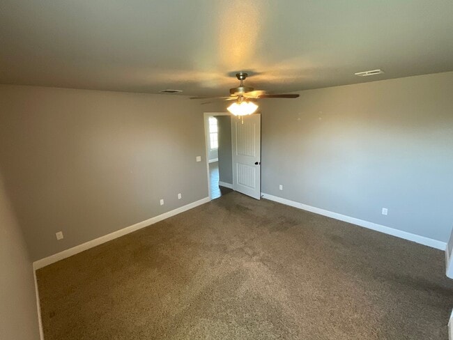 Building Photo - COMING SOON: Beautiful 3BR/2BA Home in Jop...