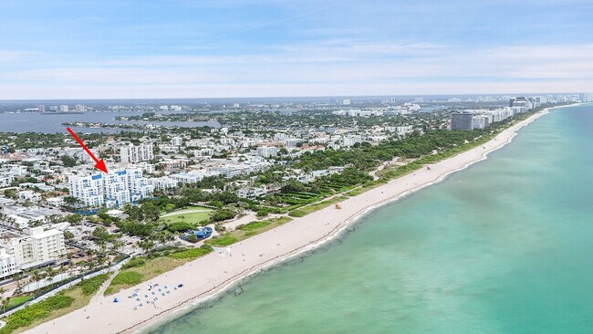 Building Photo - 7600 Collins Ave