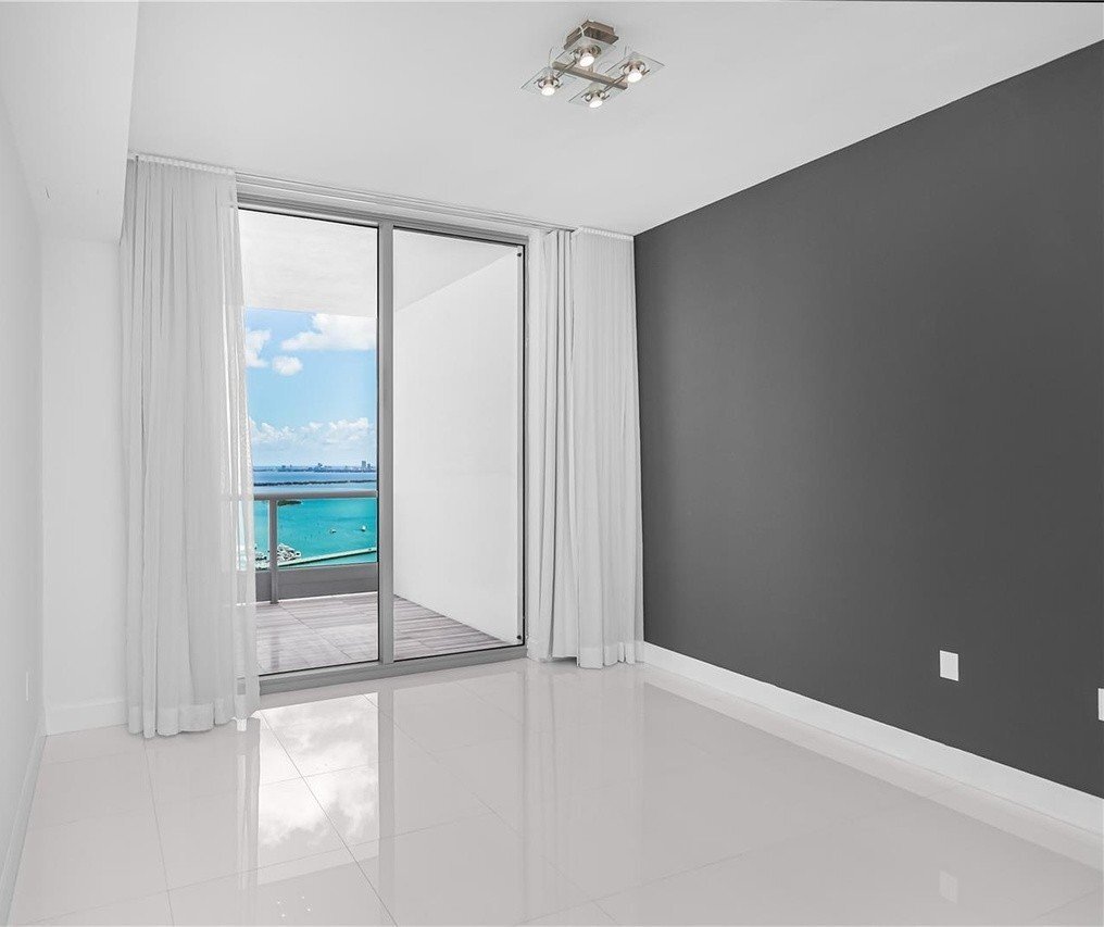 Building Photo - 900 Biscayne Blvd