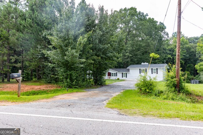 Building Photo - 1594 Pates Creek Rd