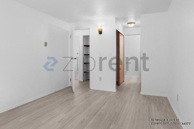 Building Photo - 14450 NE 31st St