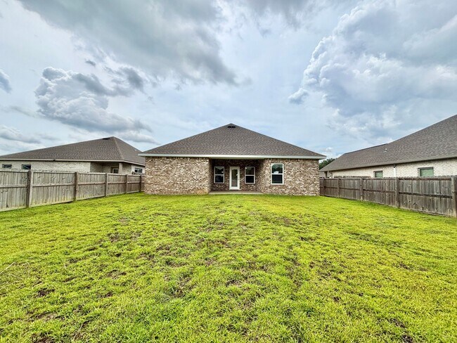 Building Photo - 1234 Fenwick Ct