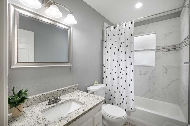 Building Photo - 1205 Ivybridge Dr