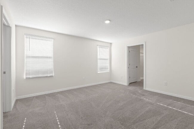 Building Photo - "Spacious 4-Bedroom Retreat with 3 Full Baths - 2260 Sq Ft of Comfort in Parrish, FL!"