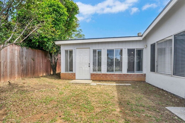 Building Photo - 4722 Mt La Palma Dr