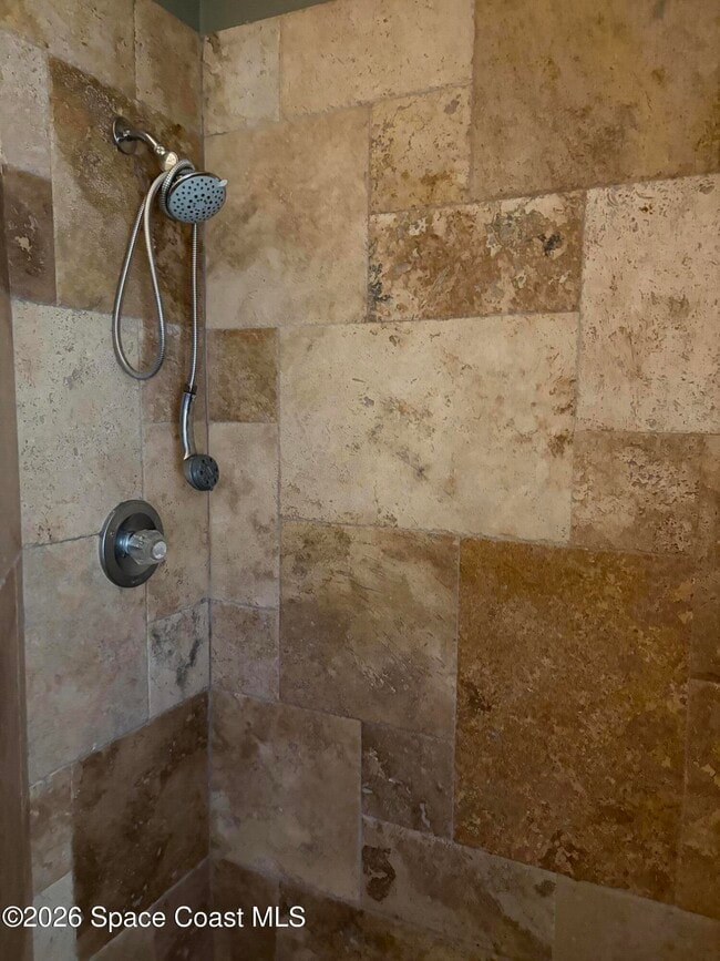 Building Photo - 340 Quail Dr