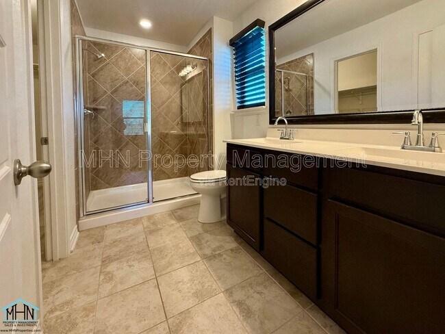 Building Photo - 1311 Swan Ct