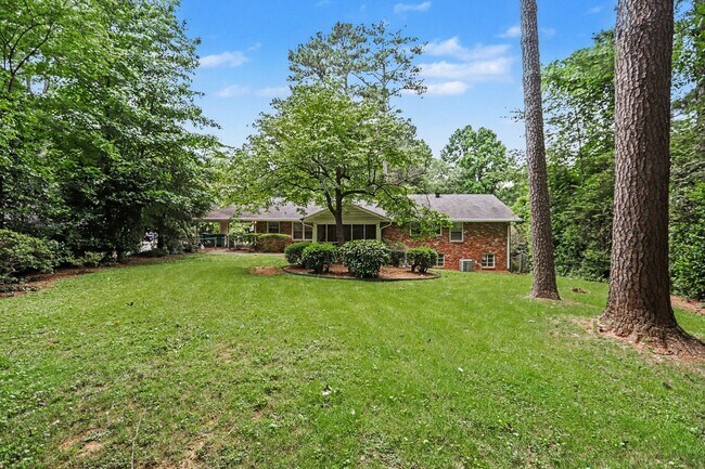 Building Photo - 4725 Kitty Hawk Dr