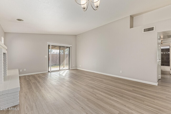 Building Photo - 6605 N 48th Ave