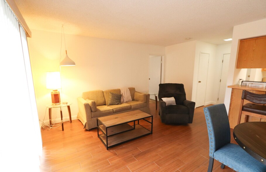 Building Photo - 77845 California Dr