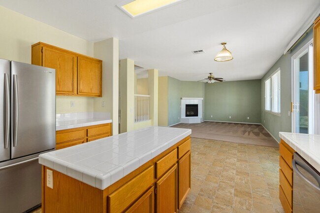 Building Photo - 46433 Vianne Ct